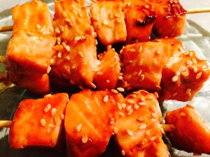 Brochettes japonaises de saumon