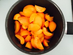 coupez les abricots