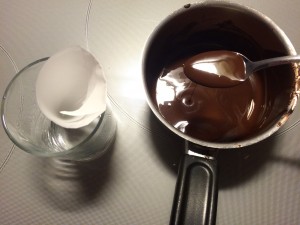 remplir par exemple de chocolat fondu