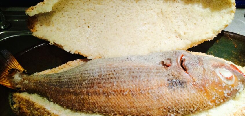 Poisson en croûte de sel