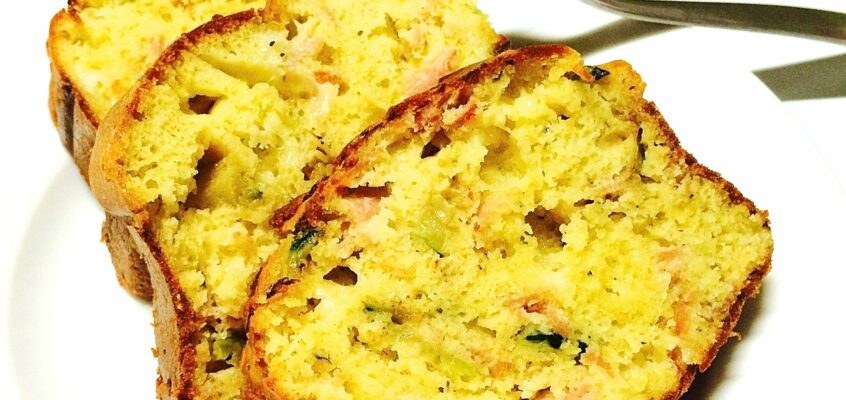 Cake courgette bacon comté origan