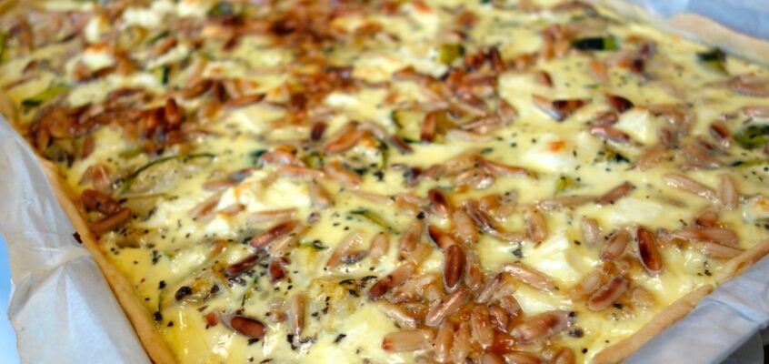 Tarte courgettes feta pignons basilic