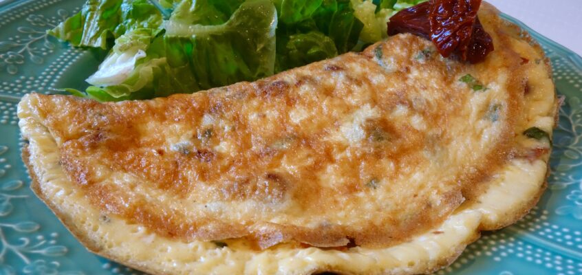Omelette tomates séchées basilic gruyère