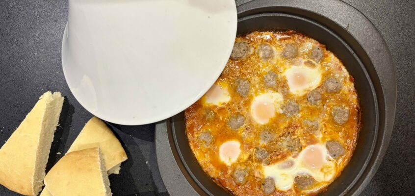 Tajine de keftas (boulettes de viandes hachées) aux oeufs