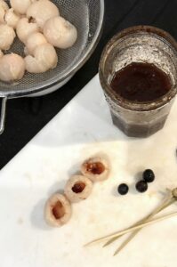 brochettes d'yeux de sorcières